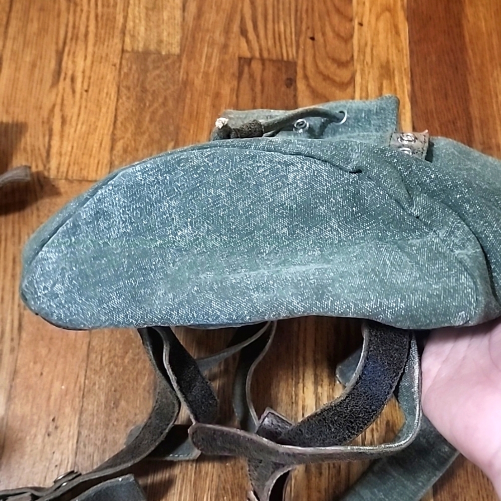 Backpack - Picture 4 of 4